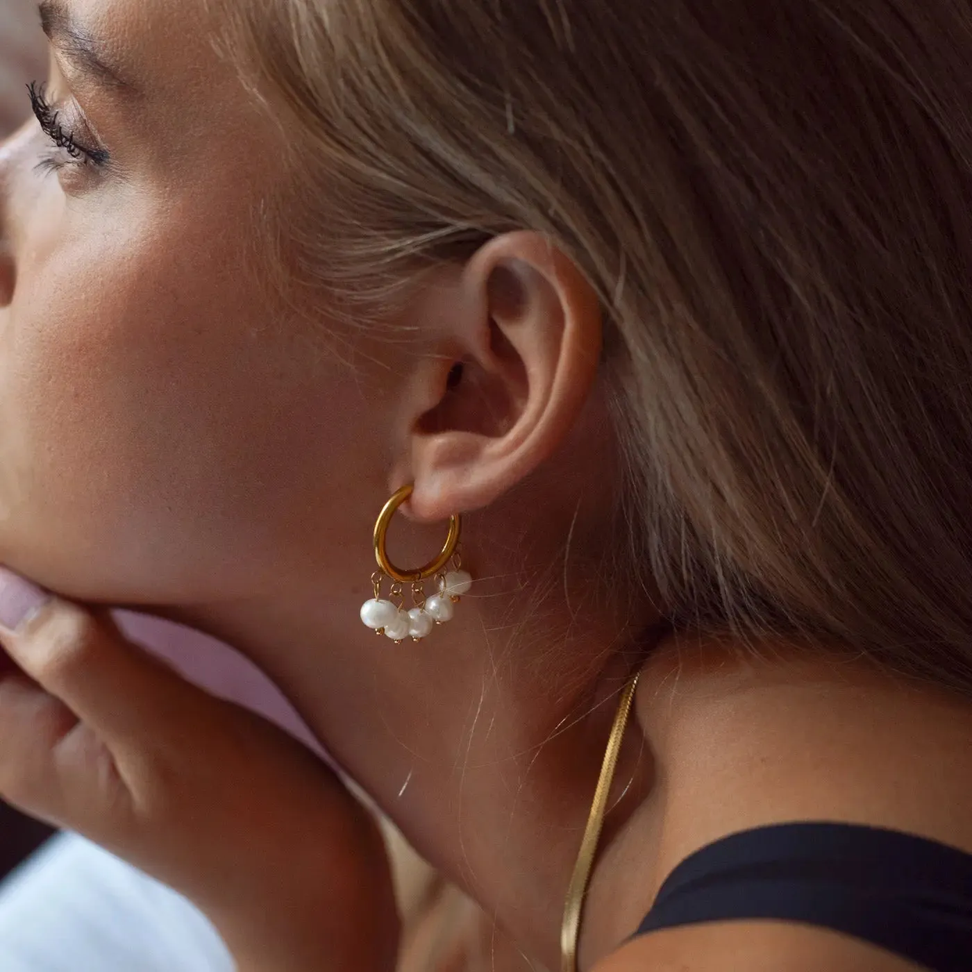 Estelle - Pearl Hoop Earrings