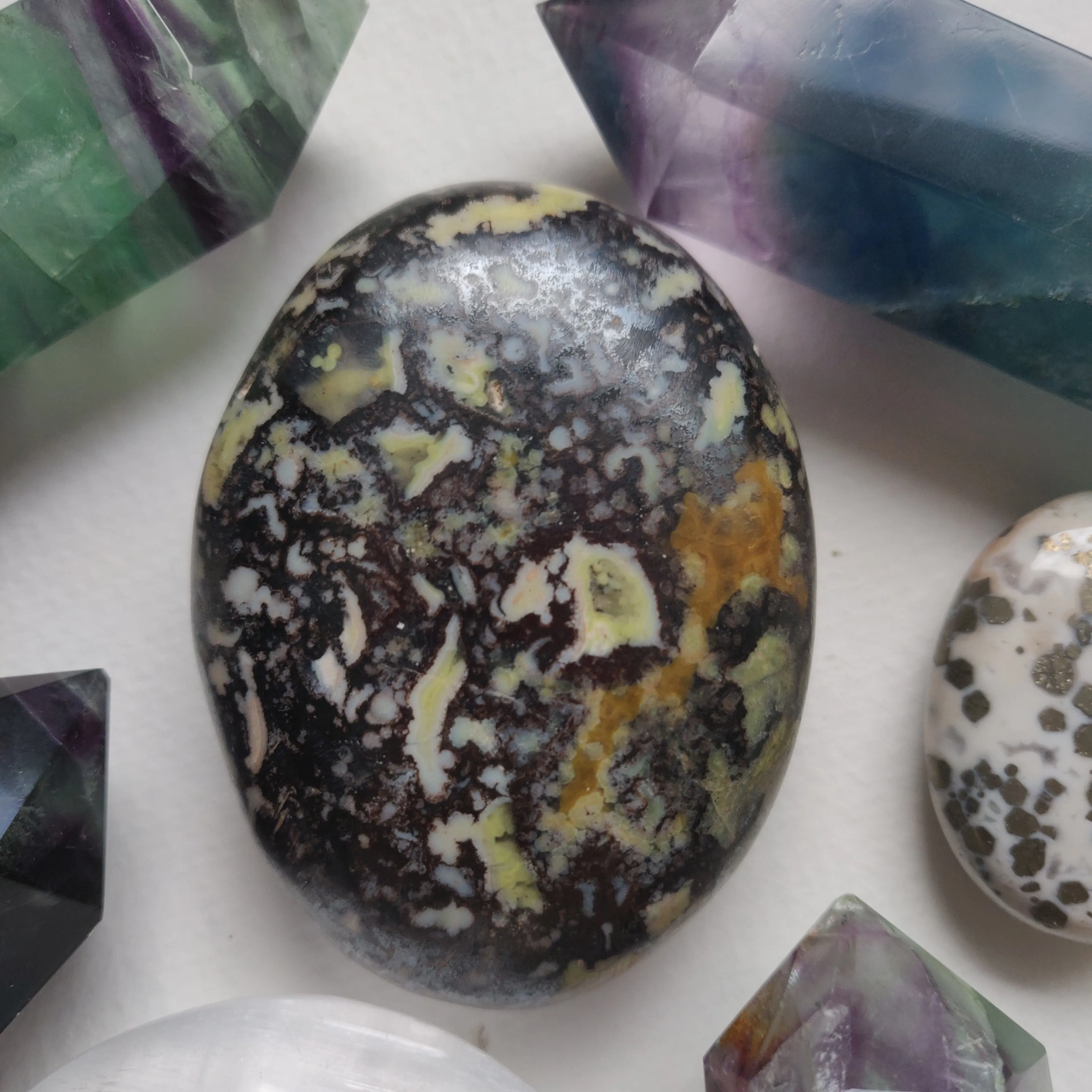 Matrix Green Opal Palm Stone (#1)