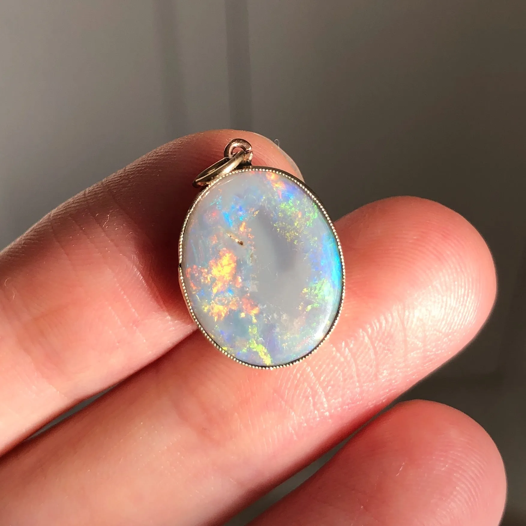 Vintage 9ct Gold Opal Pendant Necklace